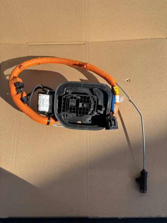 Trappe à carburant OEM 81595-CR200 pour Kia Ceed III M-HEV image 2