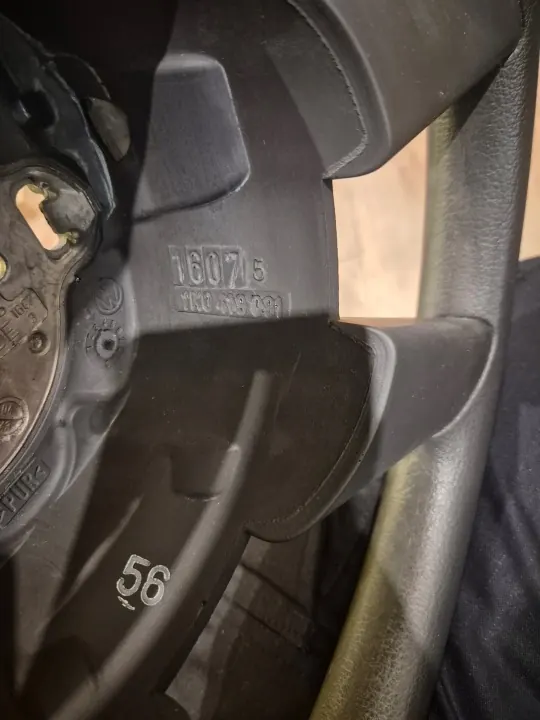 Ohjauspyörä + Airbag Nahka VW Golf V 05- OEM image 6