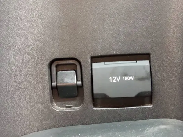 OEM 85730N7100 Revestimento Porta-Malas Esquerdo Traseiro - Usado image 3