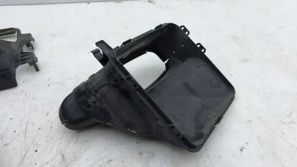 Conduto de ar Mercedes-Benz OEM A1675051600 - Usado image 7