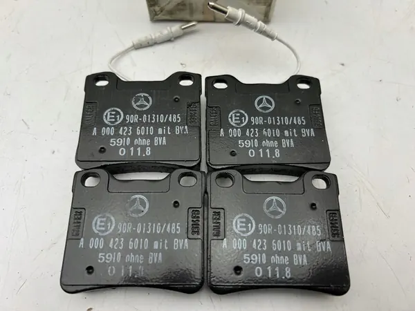 MERCEDES VITO W638 Achterremblokken Set OEM A0034200020 image 2