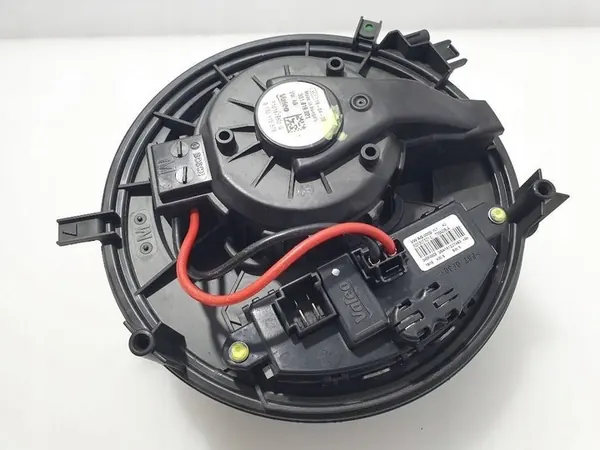 Volkswagen Tiguan II 2016 Ventilador de aquecimento 3Q1819021 image 7