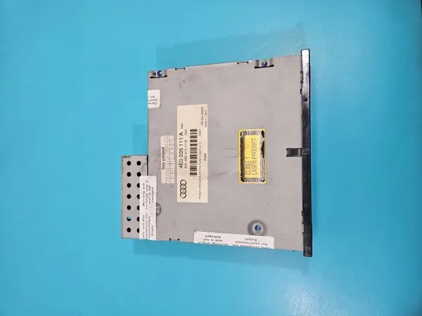 Audi A8 D3 CD-byttare OEM 4E0035111A - Begagnad image 3