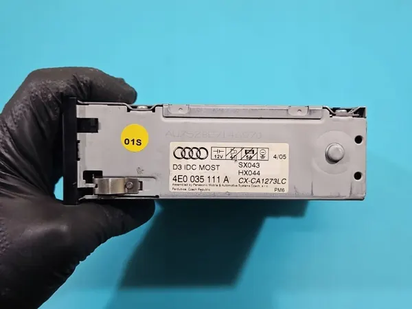 Audi A8 D3 CD-byttare OEM 4E0035111A - Begagnad image 5