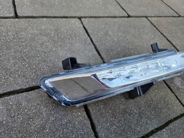 Faro LED DRL derecho Renault Clio IV Lift OEM 266007864R image 3