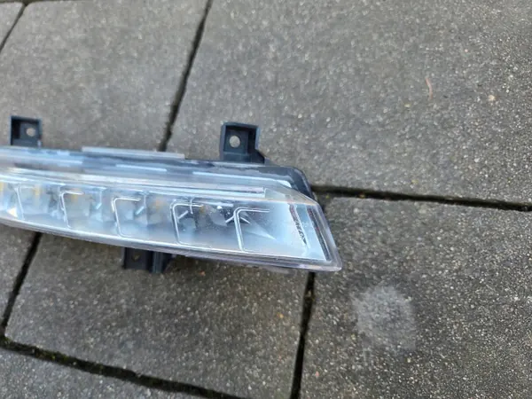 Faro LED DRL derecho Renault Clio IV Lift OEM 266007864R image 4