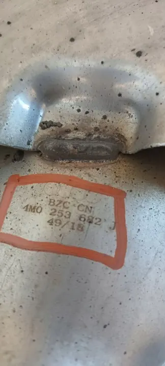 Audi Q7 Endschalldämpfer Set OEM 4M0253681J/4M0253682J image 5