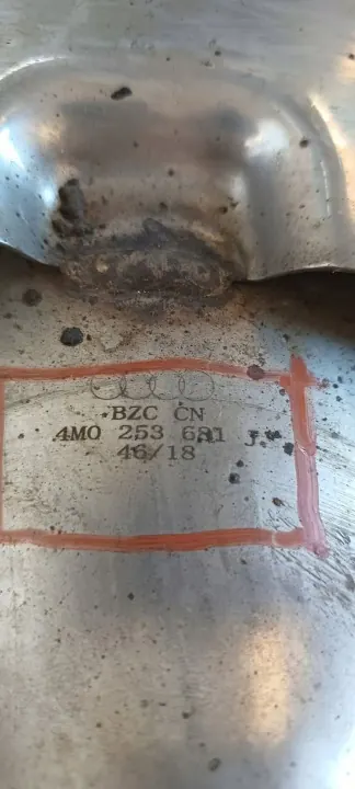 Audi Q7 Endschalldämpfer Set OEM 4M0253681J/4M0253682J image 6