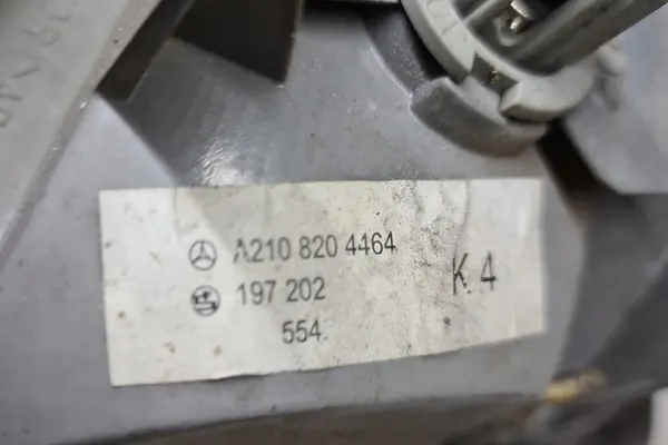 Rechter achterlicht AUDI 100 A2108204464 image 2