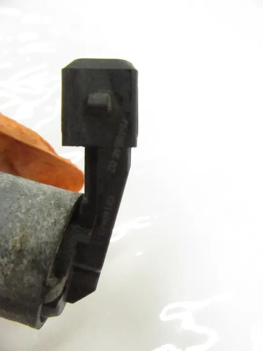 Válvula de óleo hidráulico BMW E60 E61 E81 E82 N43 image 2