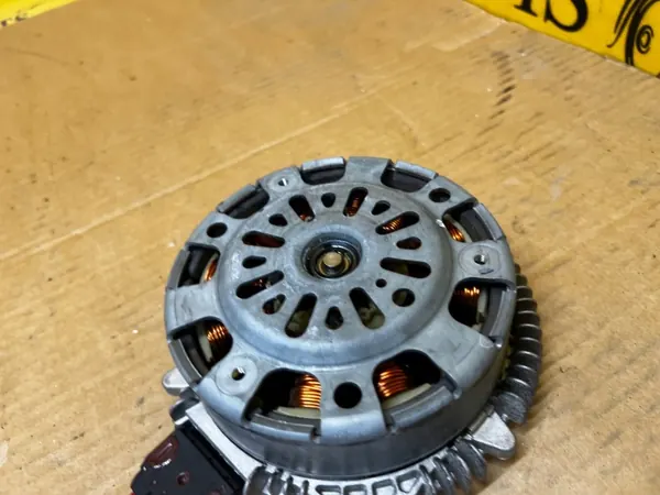 Radiatorventilatormotor OEM C69160-120 1000W Mercedes image 4