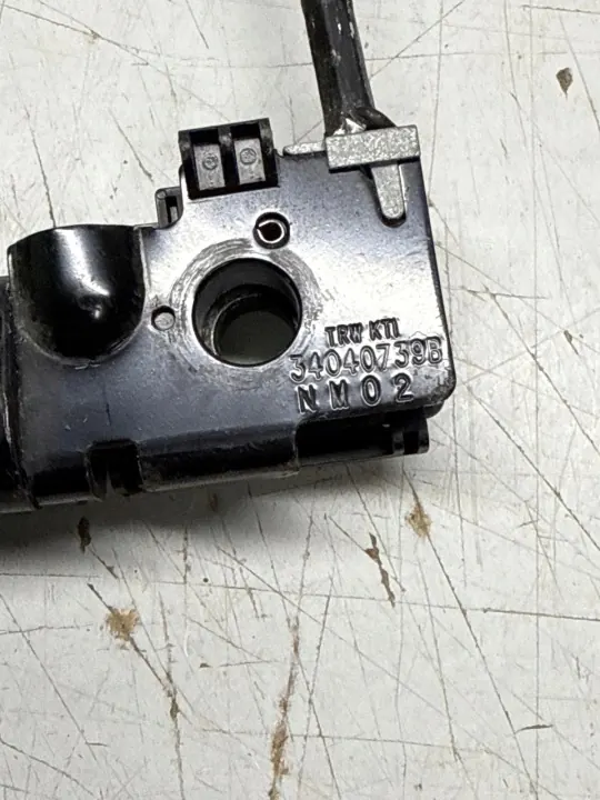 Tendeur de ceinture avant Peugeot 3008 I OEM 34040739B image 4