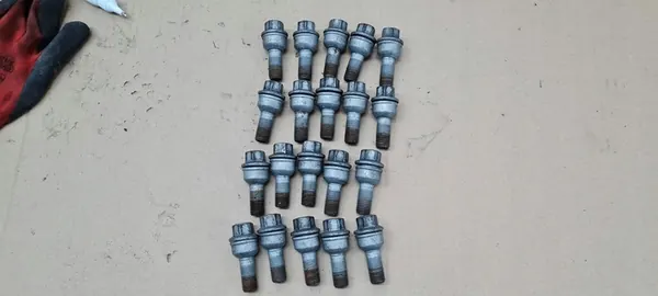 SQ8 4M Q8 Boulons de roue 20 pcs 8R0601295 Audi VW image 1