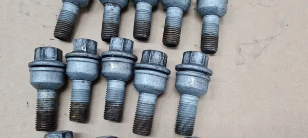 SQ8 4M Q8 Boulons de roue 20 pcs 8R0601295 Audi VW image 5