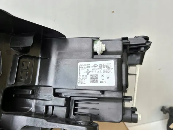 Farol direito VW Touareg 761941774 image 6