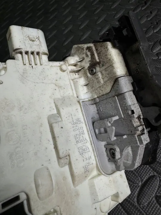 Hintere Rechte Türschloss 8 Pin Audi A7 C7 4G0839016C image 2