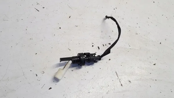 Capteur de niveau de liquide Opel Zafira C 13195945 image 1