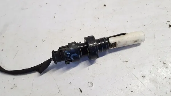 Capteur de niveau de liquide Opel Zafira C 13195945 image 3