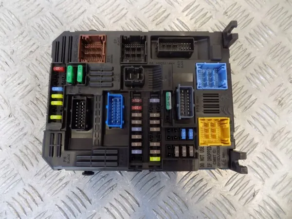 Module BSI OEM 9830790280 pour Citroen C3 III 1.5 BlueHDI image 2