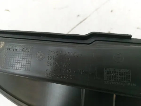 Junta guardabarros delantero izquierdo BMW 5A01593 - Usado image 3