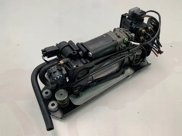 Compresseur de suspension Rolls Royce Wraith OEM 6850319 image 3