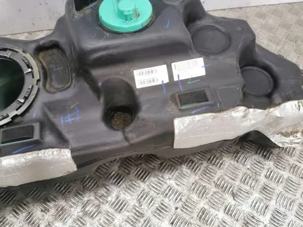 Kraftstofftank OEM 9841077780 für Peugeot 3008 II 2022 image 7