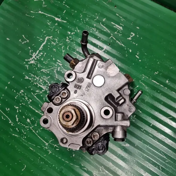 Mercedes 2.2 CDI Injectiepomp A6510702601 image 5