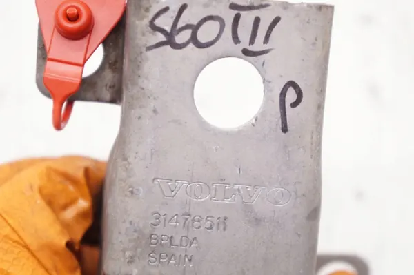 Volvo S60 III Support Échappement Droit Arrière OEM 31478511 image 3