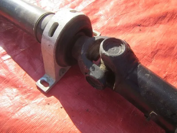 VOLKSWAGEN AMAROK 2.0D 2011 Arbre de Transmission AS- image 4