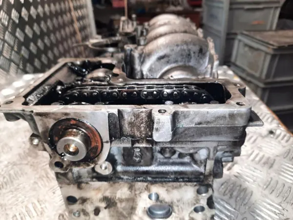Peugeot 4007 Cabeça do Cilindro OEM 9651569780 2.2 HDi image 3