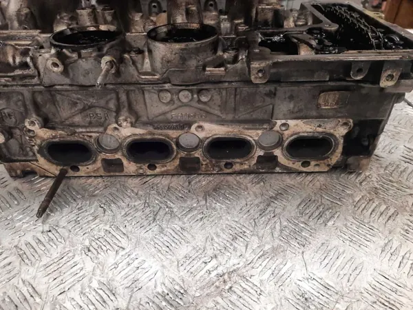 Peugeot 4007 Cabeça do Cilindro OEM 9651569780 2.2 HDi image 5