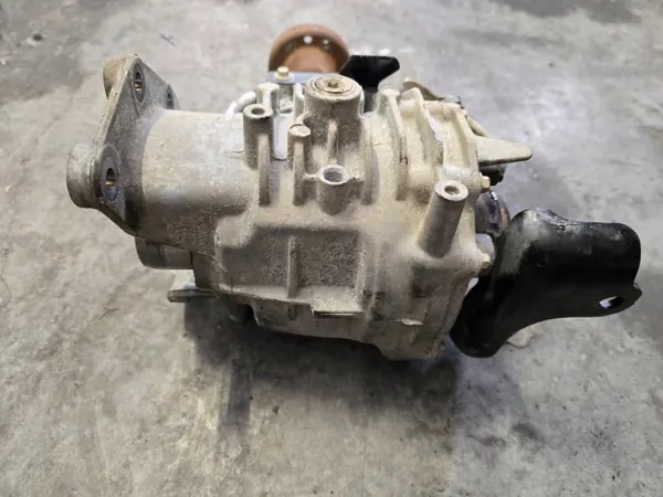 Ford Edge 15-18 Framaxelreducerare OEM G2GP-7L486-AE image 5