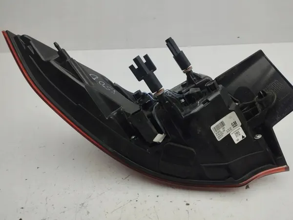 Opel Insignia B 2018 Luz trasera derecha OEM 39125832 image 6