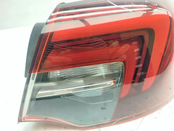Opel Insignia B 2018 Luz trasera derecha OEM 39125832 image 7