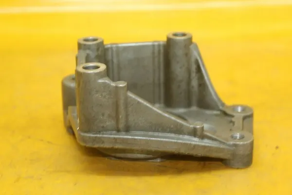 Suporte da Bomba de Direção Audi A6 C6 4.2 B image 2