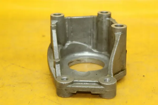 Suporte da Bomba de Direção Audi A6 C6 4.2 B image 3