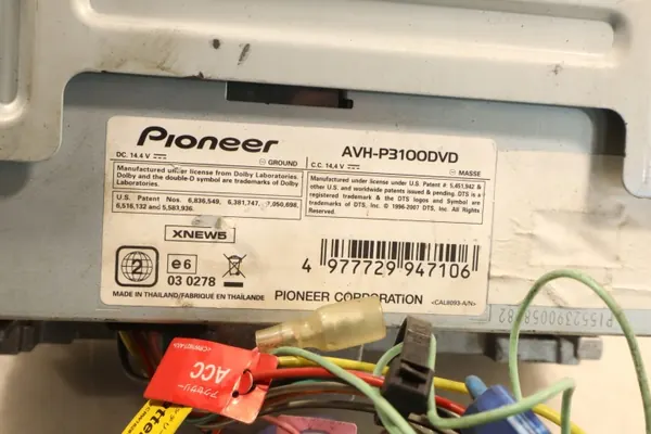 Radio Volvo usado OEM AVH-P300DVD para S60 I image 7