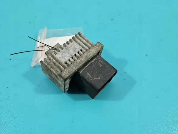 Glühkerzenrelais OEM 7700115078 für Opel Movano II image 2