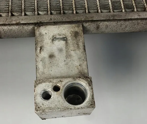 Ilmastointijäähdytin Mercedes W207 A0995000354 image 6