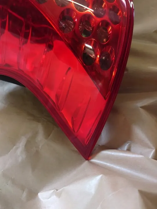 Luz trasera izquierda Peugeot 3008 image 5