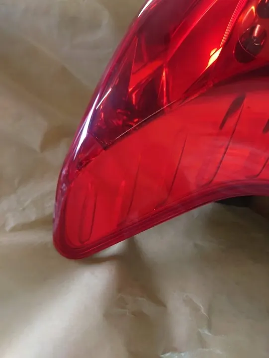 Luz trasera izquierda Peugeot 3008 image 6