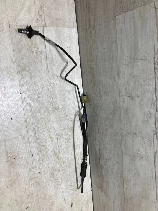 Conduto hidráulico embraiagem Audi OEM 8w1721465A - Usado image 2