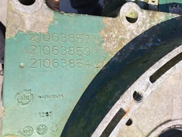 VOLVO FH 13 Boîtier d'Embrayage Camion 21063857 image 4