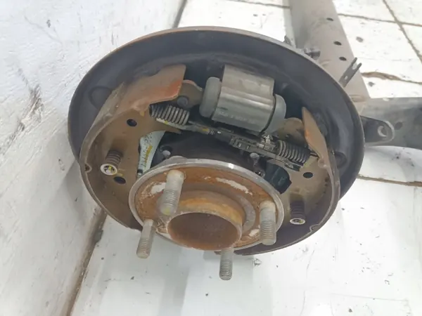 Ford OE ARA244833 Hinterachsträger - Gebraucht image 3