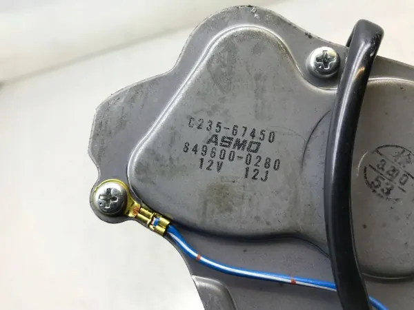 Mazda 5 2005 achterruitenwissermotor OEM 023567450 image 6