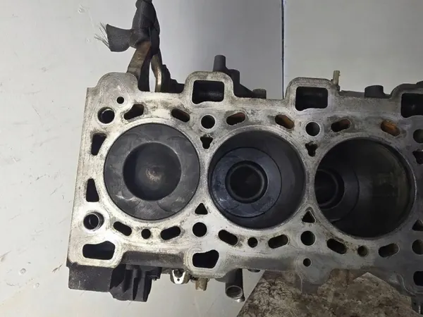 Bloco motor OEM 11468R para Nissan Navara D23 2017 image 3
