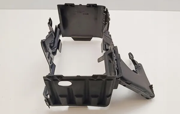 Akun kansi OEM A4705412500 Mercedes X-Class:lle image 3