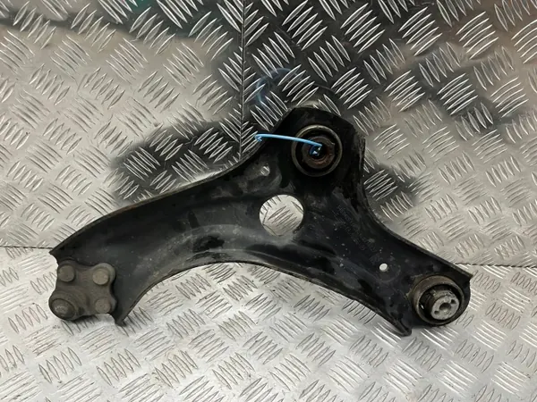 Triangle de suspension droit avant OEM 545042511R Renault Clio V image 5