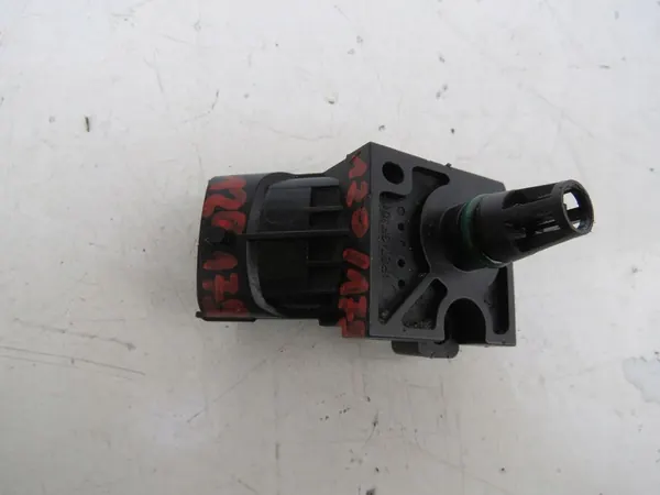 Volvo OE Pressure Sensor 31 303 974 image 3