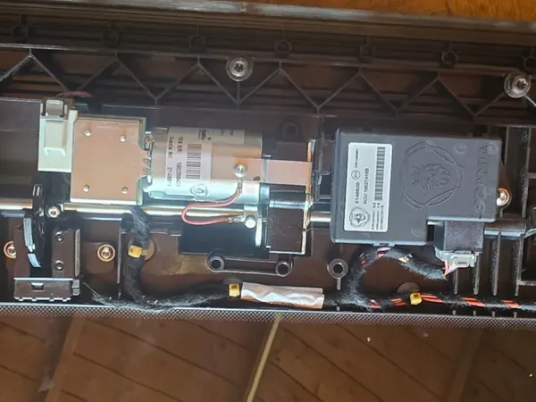Scania R S NG Elektrisches Schiebedach OEM image 4